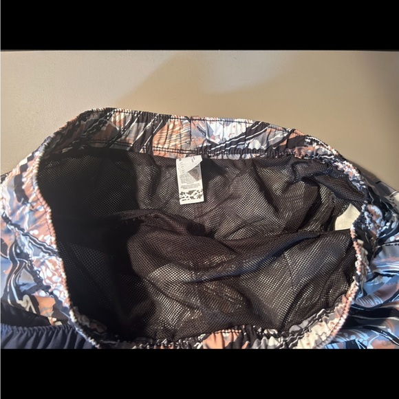 NWOT. Men’s ASOS bathing suits - Picture 3 of 7